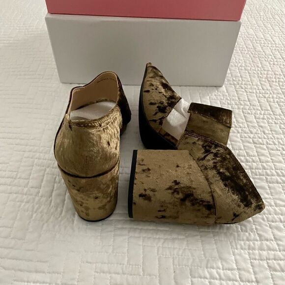 New in box - Cabi Interlock Block crushed velvet heel size 7 - Picture 7 of 8